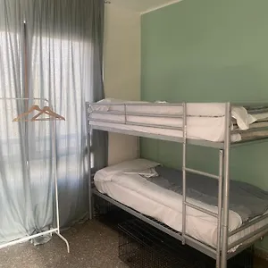  Hostal Mrhostel Italia