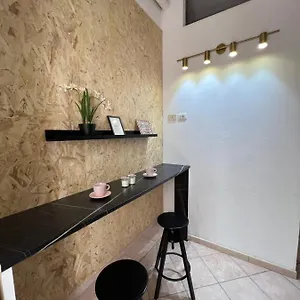  Hostal Signorina In Italia
